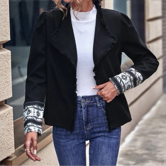 ❗️SOLD❗️🖤 Aztec Print Black Belted Slightly Puffed Sleeve Jacket - Picture 6 of 8